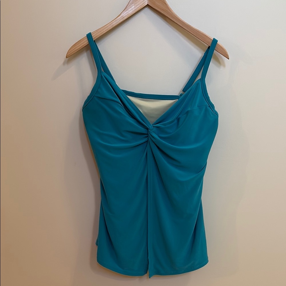 Miraclesuit top size 14 DD top